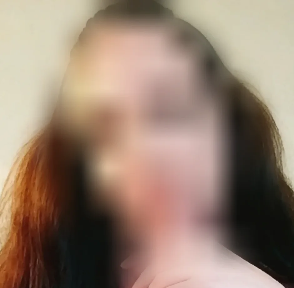 Amira, 26