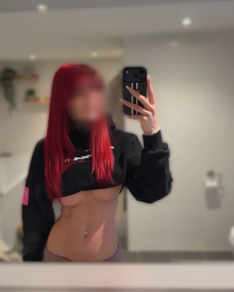 Fatima, 32