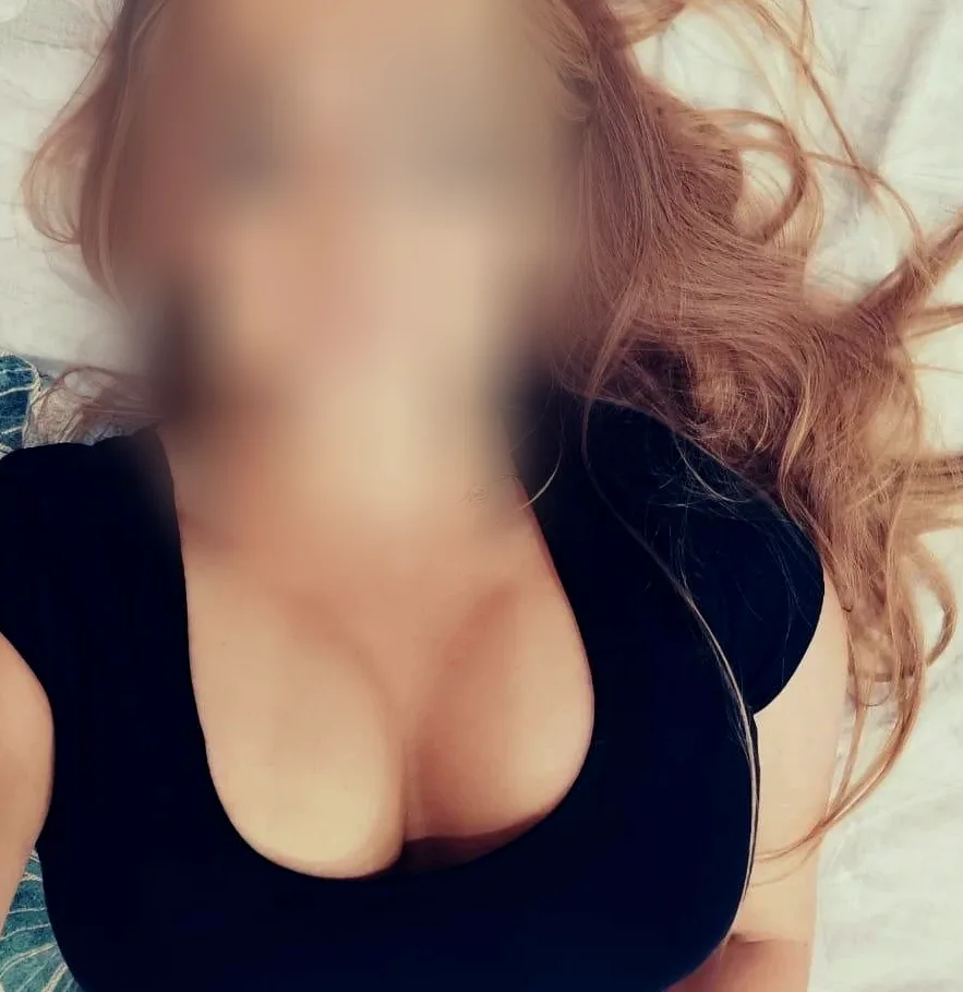 Lejla, 32