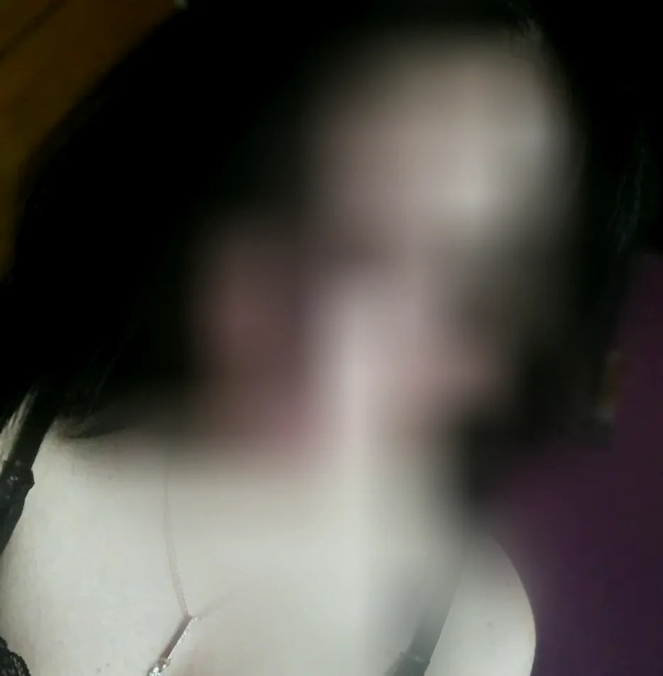 Nour, 32